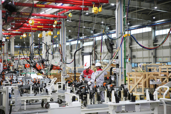 Nhà máy được khánh thành năm 2025, tạo thêm việc làm cho người dân địa phương và khu vực, đóng góp tích cực cho ngân sách tỉnh; đồng thời là động lực quan trọng để các doanh nghiệp trong ngành kết nối, gia tăng năng lực sản xuất, mở rộng cơ hội hợp tác với các đối tác quốc tế; từ đó, thúc đẩy ngành công nghiệp ô tô trong nước tham gia vào chuỗi cung ứng toàn cầu.