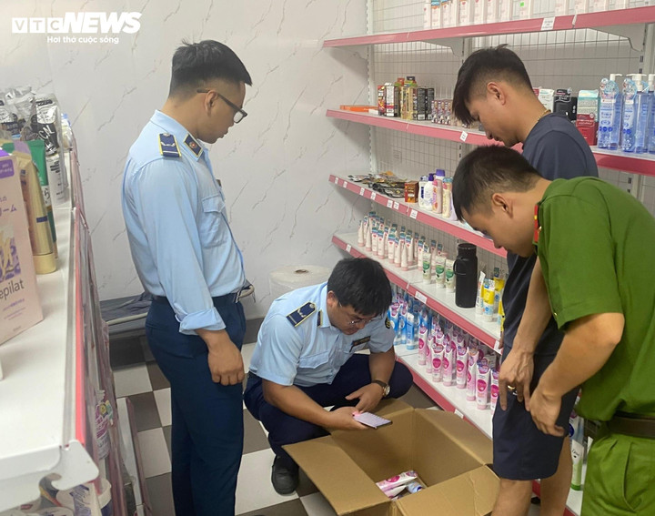 Qua kiểm tra, lực lượng QLTT phát hiện xử phạt nhiều trường hợp vi phạm