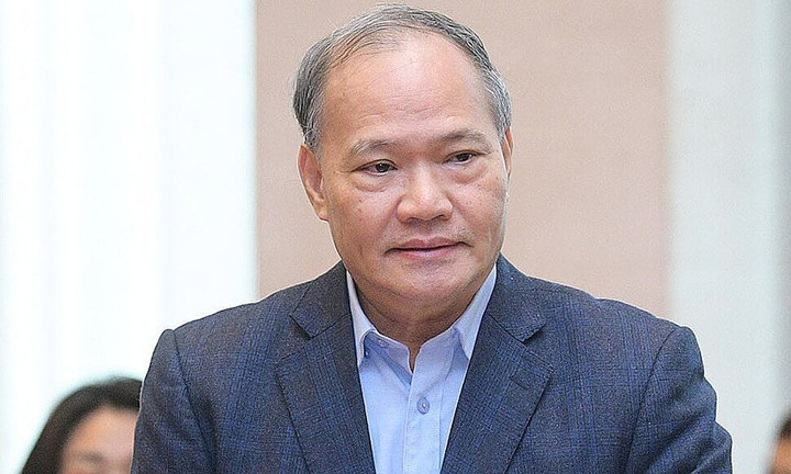 Cựu Thứ trưởng Bộ NN&PTNT Hoàng Văn Thắng bị cáo buộc nhận hối lộ hơn 4,54 tỷ đồng.