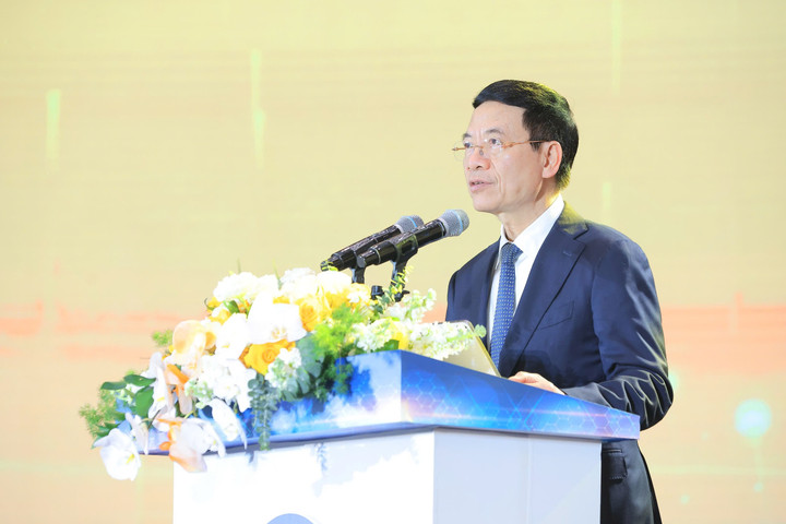 Bộ trưởng KH&CN Nguyễn Mạnh Hùng phát biểu định hướng tại Diễn đàn. (Ảnh: Bộ KH&CN)