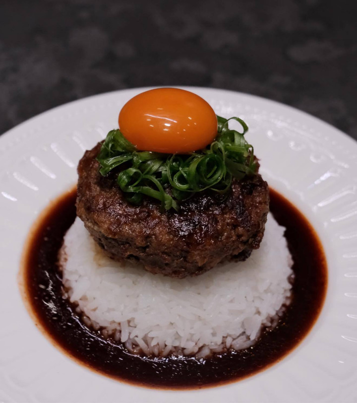 Không có bánh kem thành tựu, gen Z Hà Nội khoe ‘mâm cơm thành tựu 2025’ - 5