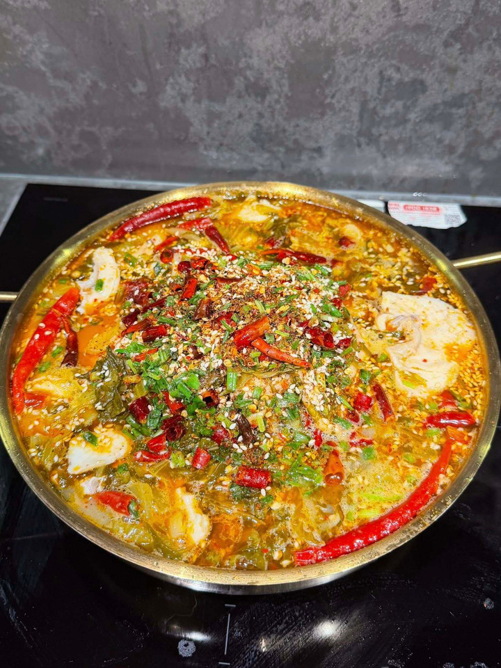 Không có bánh kem thành tựu, gen Z Hà Nội khoe ‘mâm cơm thành tựu 2025’ - 7