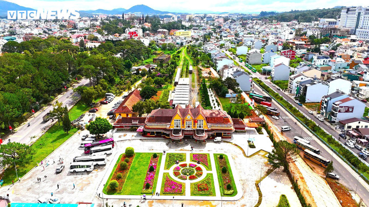 Du lịch Lâm Đồng nổi lên như một trụ đỡ thực sự của nền kinh tế tỉnh.