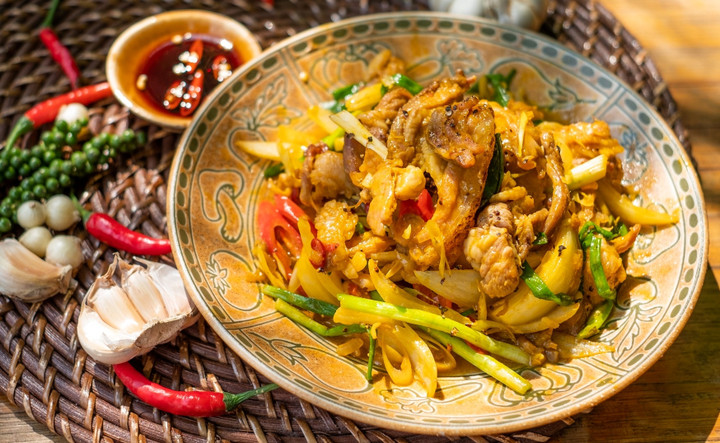 Heo rừng xào sả ớt thơm ngon. (Ảnh: Bamboo)