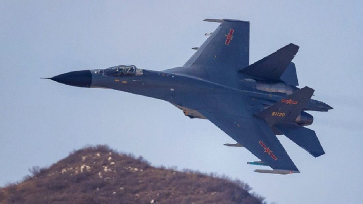 Máy bay chiến đấu J-11 của Không quân Trung Quốc. (Ảnh: Military Watch)