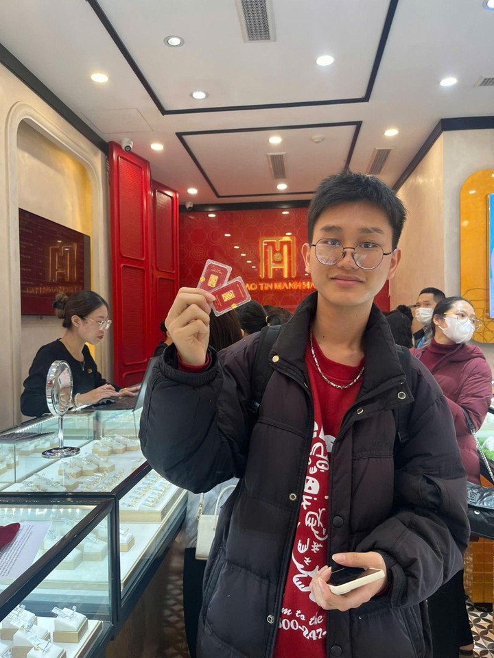 Một bạn trẻ đã nhanh tay rước về 02 "tiểu kim cát" Tứ Quý Thịnh Vượng.