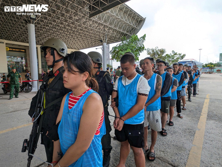 Các đối tượng bị bắt giữ (Ảnh: Công an cung cấp).