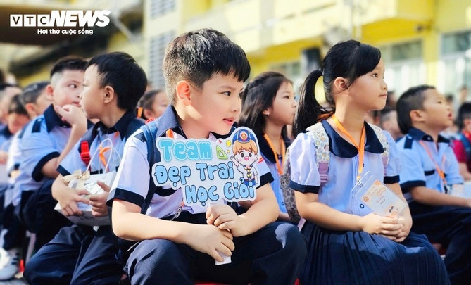 Riêng năm học 2025-2026, ngân sách để miễn học phí dành cho trẻ mầm non 5 tuổi, học sinh tiểu học và trung học cơ sở công lập toàn quốc là 22.500 tỷ đồng. (Ảnh minh hoạ)