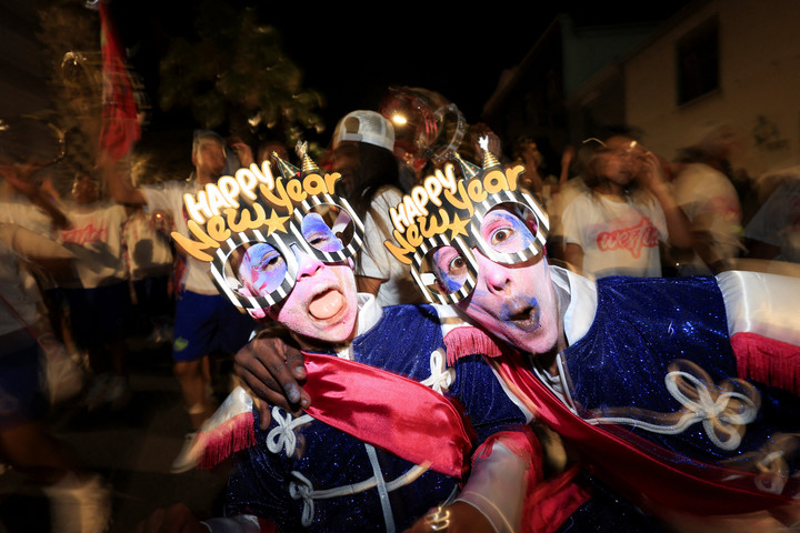 Người dân đón năm mới tại New York, Mỹ.