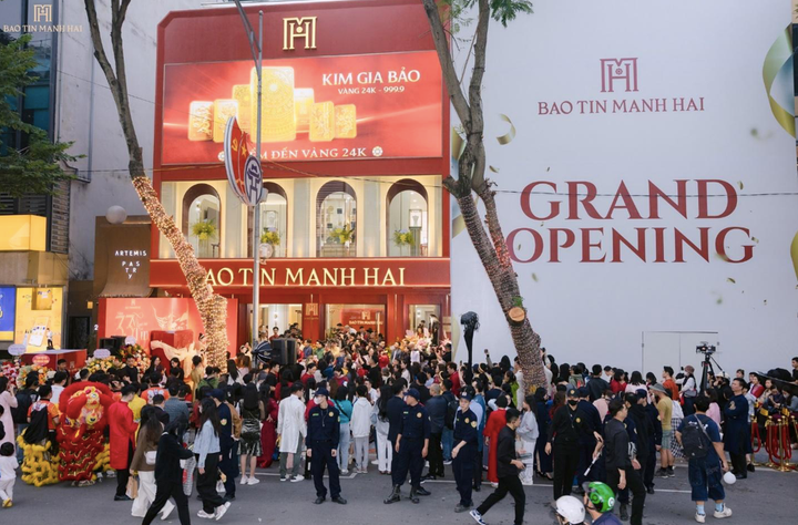 Triết lý tích lũy 'vừa sức' từ BST Tứ Quý Thịnh Vượng của Bảo Tín Mạnh Hải - 3