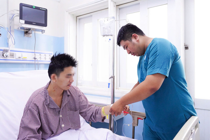 Sau 7 ngày điều trị tích cực, sức khỏe bệnh nhân ổn định và có thể xuất viện.