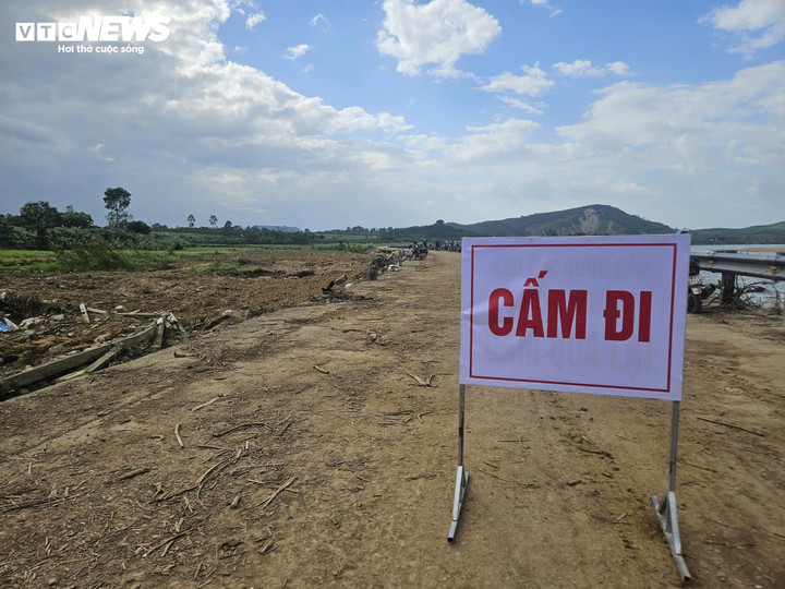 Sau sự việc thương tâm, địa phương đặt thêm biển báo "Cấm đi"