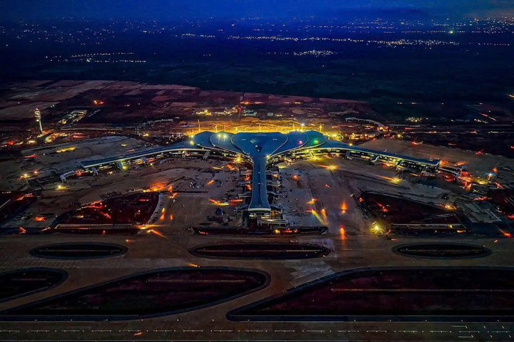 Công trình Trạm biến áp 110kV sân bay Long Thành và đường dây đấu nối vừa được khánh thành trong tháng 12/2025 - đánh dấu bước hoàn thiện quan trọng về hạ tầng điện phục vụ Cảng hàng không Quốc tế Long Thành.