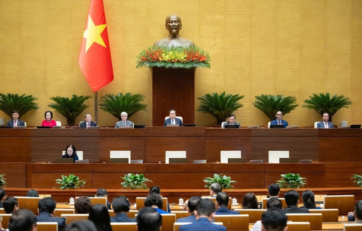 Chỉ tính riêng tại Kỳ họp thứ 10, Quốc hội đã thông qua 51 luật và 8 nghị quyết quy phạm pháp luật – chiếm 30% tổng số luật và nghị quyết quy phạm pháp luật được Quốc hội ban hành của cả nhiệm kỳ khóa XV.