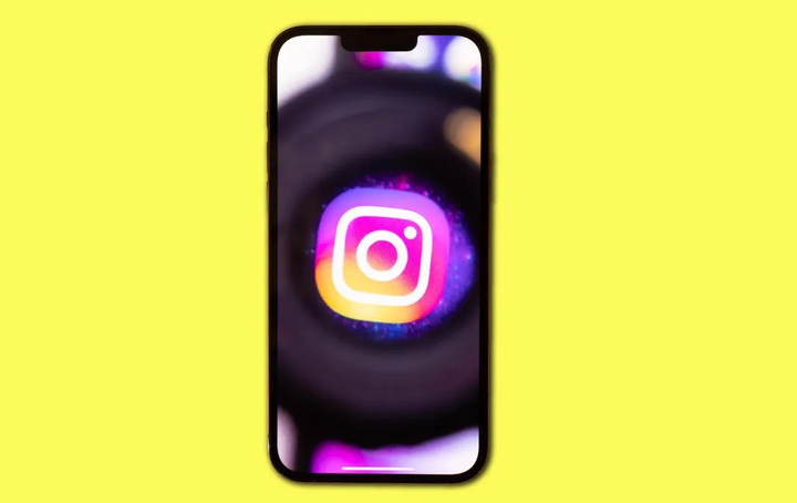 Giống như Facebook và WhatsApp, Instagram đã bổ sung các tính năng AI vào năm 2025. (Ảnh: Cnet)