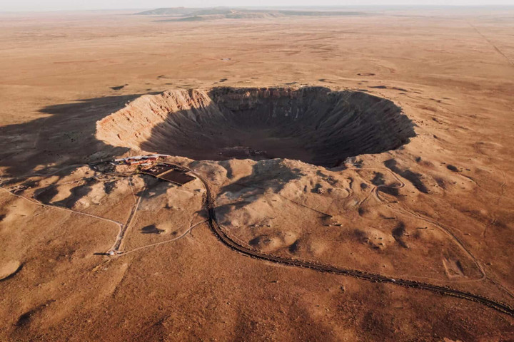 Miệng hố thiên thạch Meteor Crater ở bang Arizona, Mỹ. (Ảnh: Meteor Crater)