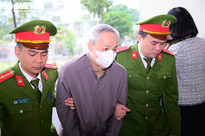 34 bị cáo ở Cục An toàn thực phẩm, Bộ Y tế đều bị đưa ra xét xử về tội Nhận hối lộ.