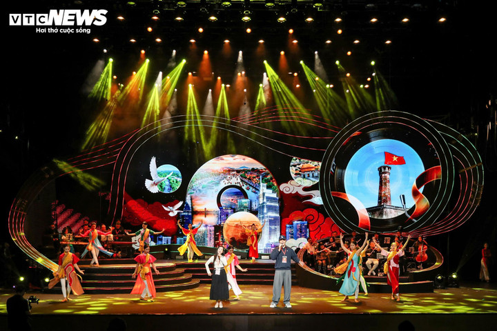 Chương trình được xây dựng bằng ngôn ngữ văn hóa và nghệ thuật, kết nối chiều sâu truyền thống với nhịp sống đương đại đã sẵn sàng phục vụ khán giả.