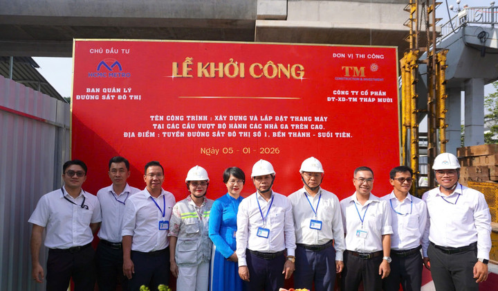 TP.HCM khởi công lắp đặt 8 thang máy tại các cầu vượt bộ hành dọc Metro số 1, nhằm xóa rào cản tiếp cận, hỗ trợ người yếu thế đi lại thuận tiện, an toàn.