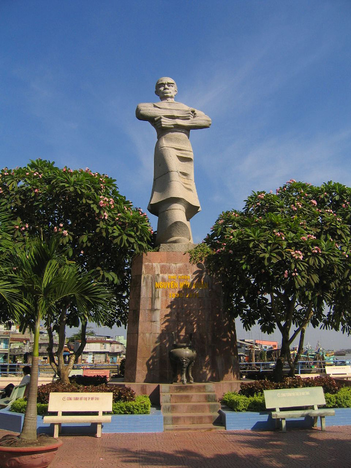 Tượng đài Thủ khoa Huân tại Mỹ Tho, Đồng Tháp. (Ảnh: Wikipedia)