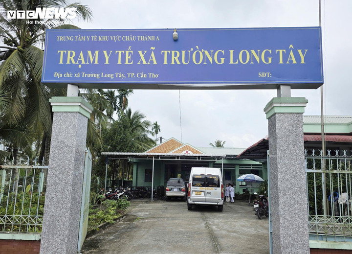 Trong giai đoạn sắp xếp, trạm y tế xã vẫn thanh toán phí khám chữa bệnh BHYT theo giá đã phê duyệt. (Ảnh minh hoạ: Như Loan)