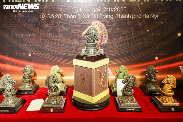 Theo tìm hiểu, giá mỗi sản phẩm dao động 3 - 5 triệu đồng.