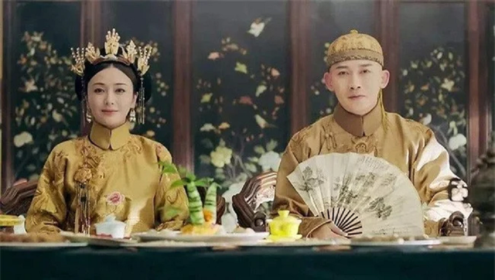 Hoàng đế Càn Long và hoàng hậu trong phim "Diên hy công lược.