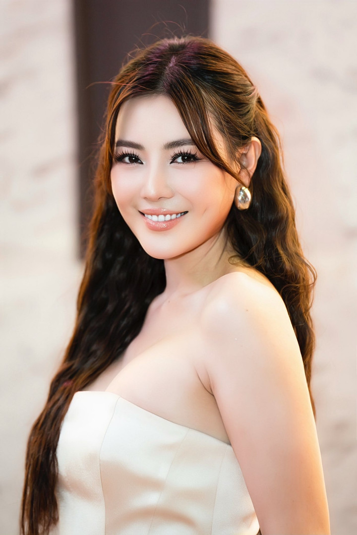 Thanh Hương nói việc lựa chọn vai diễn mang màu sắc khác biệt trong "Thiên đường máu" đồng nghĩa với việc chấp nhận rời xa vùng an toàn mà cô tạo dựng suốt nhiều năm.