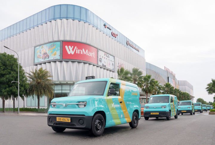 Dịch vụ Green SM Van vận hành bằng 100% xe tải điện VinFast EC Van.