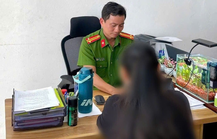 Sinh viên ở Đà Nẵng bị nhóm người giả danh giảng viên 'bắt cóc online'- Ảnh 1.