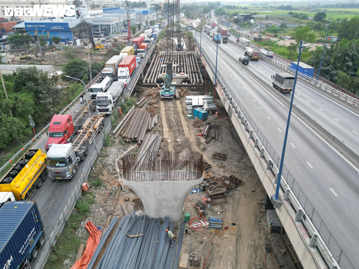 Giải ngân đầu tư công vẫn là thách thức lớn của TP.HCM, khi năm 2025 chỉ đạt khoảng 74%.