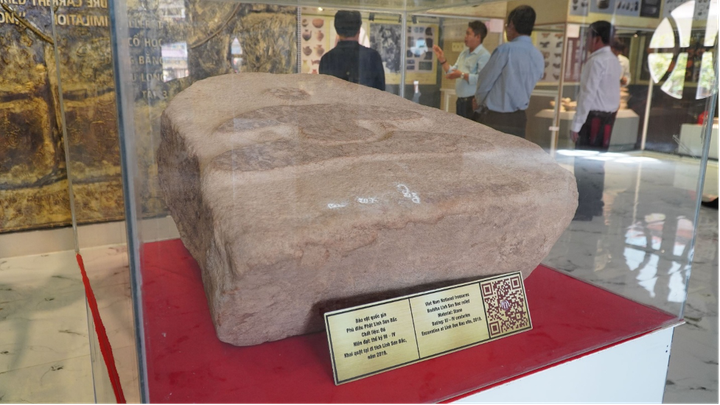 hiện đang được quản lý, trưng bày tại Nhà trưng bày Văn hóa Óc Eo thuộc Ban Quản lý Di tích Văn hóa Óc Eo ở An Giang.