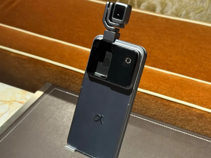 Điện thoại Robot Honor.