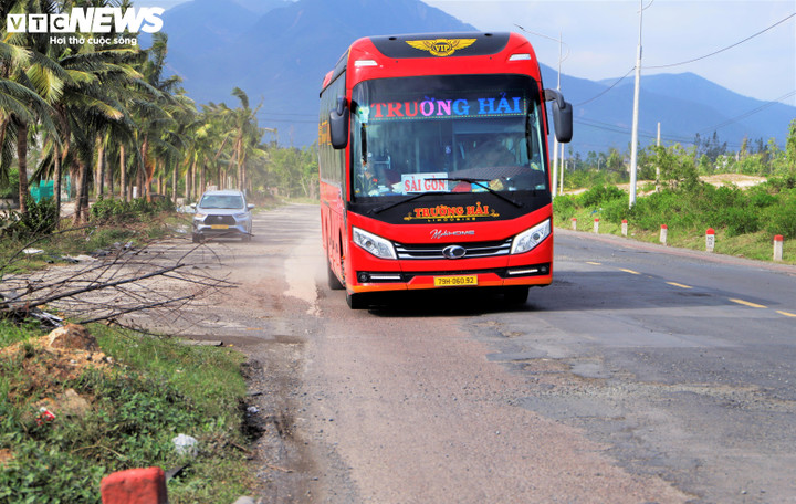 Quốc lộ 1D đoạn qua Đắk Lắk: Đường đẹp ven biển thành ác mộng giao thông - 12