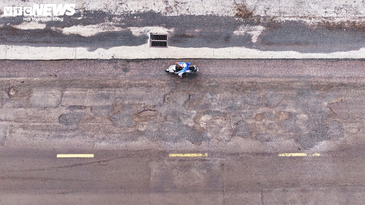 Những phương tiện như xe máy phải liên tục 