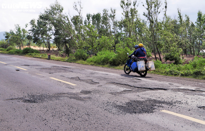 Quốc lộ 1D đoạn qua Đắk Lắk: Đường đẹp ven biển thành ác mộng giao thông - 7