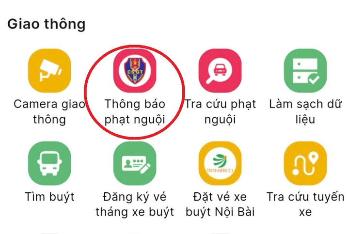Người dân vào mục “Giao thông - Thông báo phạt nguội” trên iHanoi theo dõi phạt nguội.