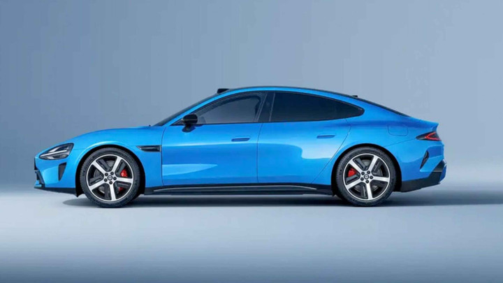 Với hệ kiến trúc điện áp 900V trên bản Max, người dùng chỉ mất 15 phút sạc để có thêm hơn 500 km hành trình. (Ảnh: Xiaomi)