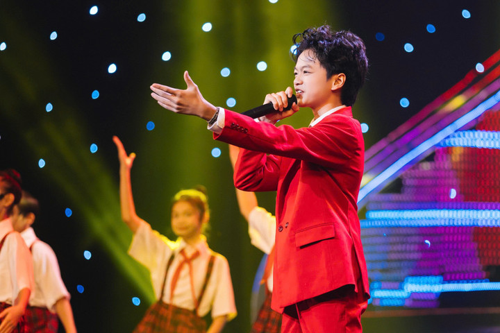 Ca sĩ nhí Cao Phú Quý.