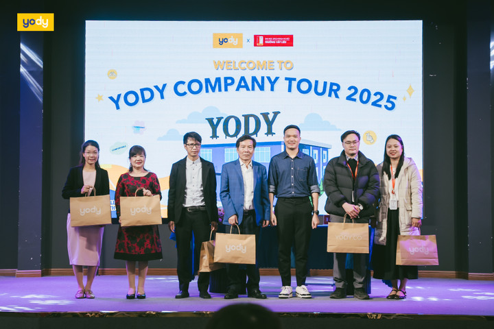 Thông qua YODY Careers, các chính sách tuyển dụng, tiêu chí đánh giá và lộ trình phát triển được minh bạch hóa, giúp người trẻ chủ động lựa chọn con đường phù hợp.