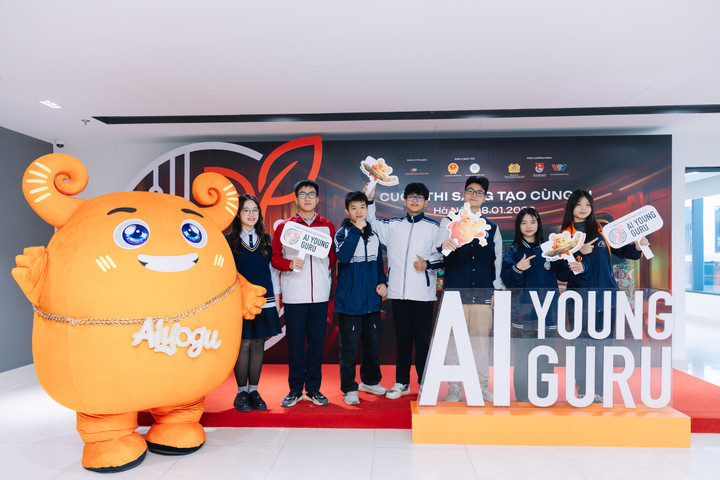 Học sinh THPT hào hứng tham gia lễ công bố cuộc thi AI Young Guru – sân chơi ứng dụng trí tuệ nhân tạo quy mô toàn quốc.