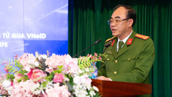 Đại tá Trần Hồng Phú, Phó Cục trưởng Cục Cảnh sát Quản lý hành chính về trật tự xã hội (Bộ Công an), phát biểu tại sự kiện.