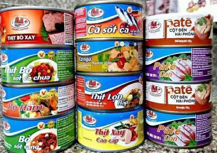 Các sản phẩm chế biến liên quan đến thịt heo của Công ty CP Đồ hộp Hạ Long tạm thời bị nhiều siêu thị rút khỏi hệ thống.