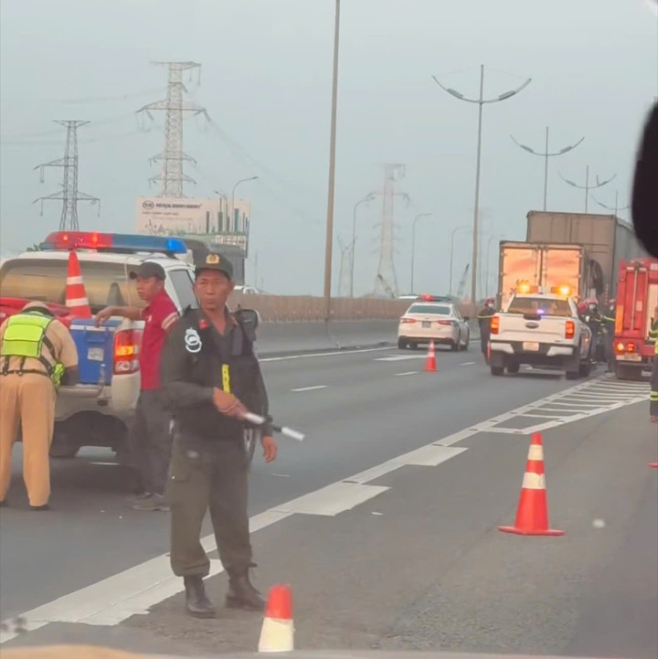 Vụ tai nạn khiến giao thông trên cao tốc TP.HCM – Trung Lương qua khu vực bị ảnh hưởng. (Ảnh: H.T)