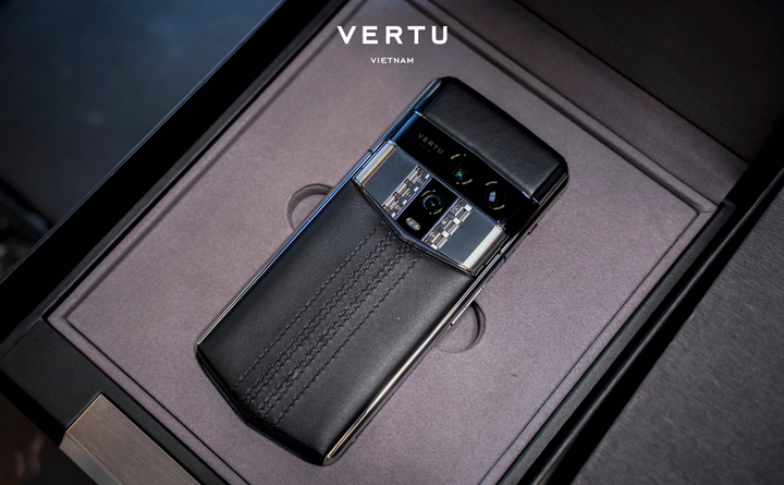 Vertu Agent Q nhận được nhiều sự quan tâm với thiết kế ấn tượng.