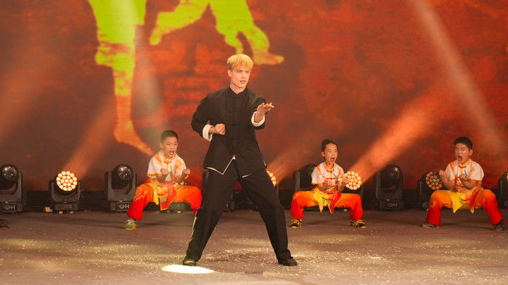 Tristan David tập luyện võ thuật 9 tiếng/ngày.