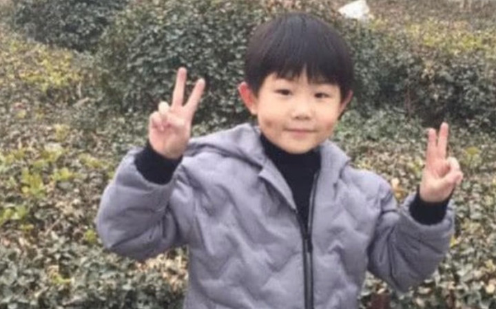 Tuấn Hào giờ rời showbiz để tập trung cho việc học.