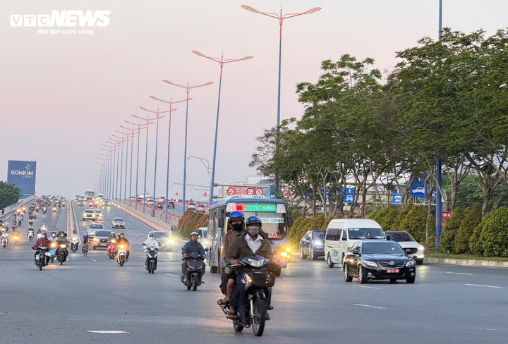 Nhiệt độ tại TP.HCM giảm sâu vào sáng nay (9/1).