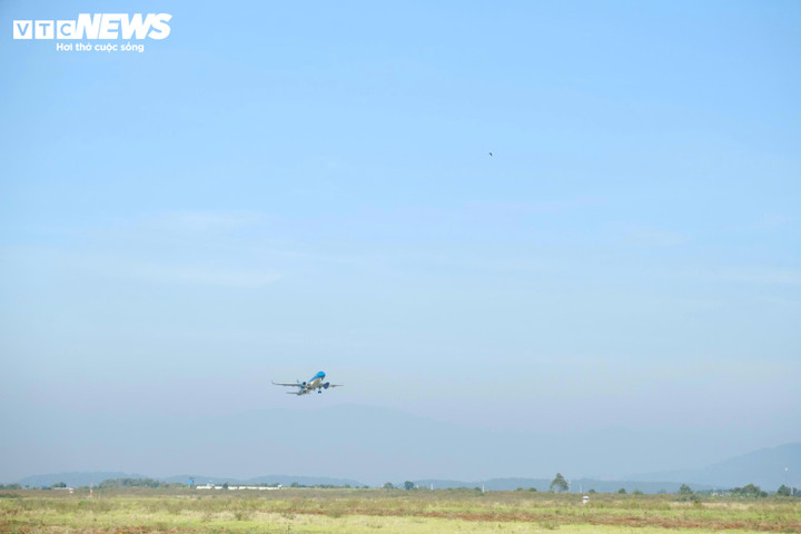 Sân bay Liên Khương, tỉnh Lâm Đồng.