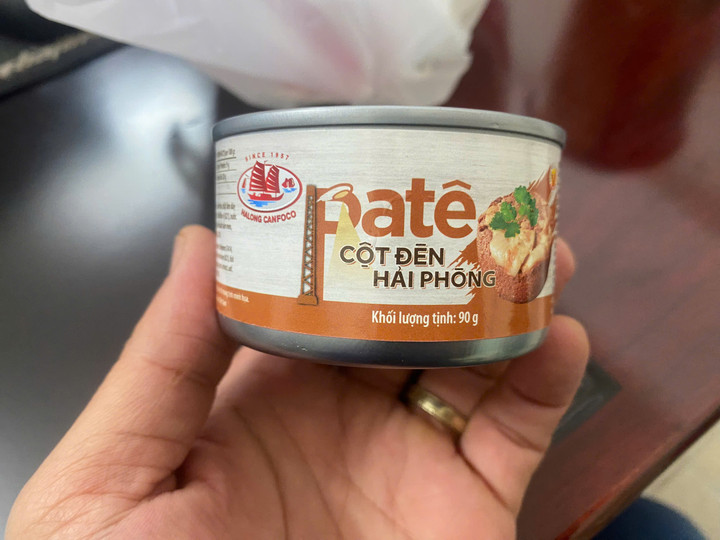 Gần 14.000 hộp Pate đóng hộp được Công ty Cổ phần Đồ hộp Hạ Long sản xuất trong các ngày 6 và 7/9/2025 từ thịt lợn nhiễm dịch tả châu Phi.